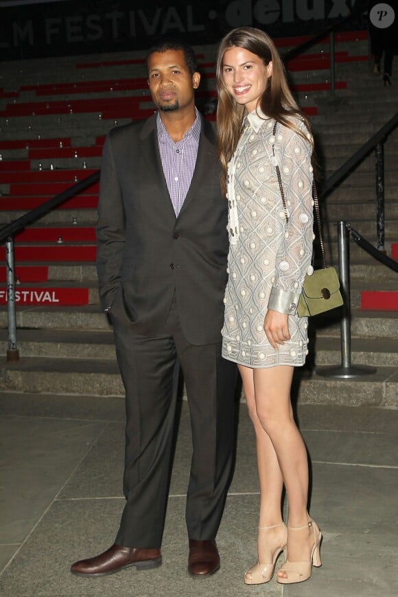 Damani Baker et Cameron Russell assistent à la soirée Vanity Fair à la Cour suprême de New York, en veille d'ouverture du Festival de Tribeca. New York, le 14 avril 2015.