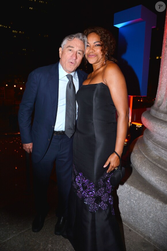 Robert de Niro et Grace Hightower assistent à la soirée Vanity Fair à la Cour suprême de New York, en veille d'ouverture du Festival de Tribeca. New York, le 14 avril 2015.