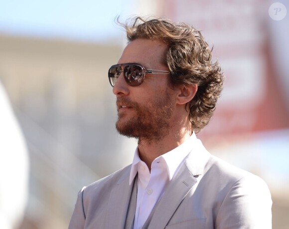 Matthew McConaughey - Matthew McConaughey reçoit son étoile sur le Walk of Fame à Hollywood, le 17 novembre 2014.