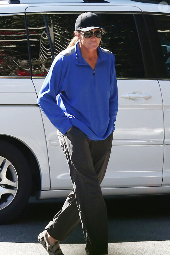 EXCLUSIF - Bruce Jenner surpris à Los Angeles, le 9 février 2015