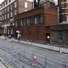 La rue où se situe l'accès à la maternité de l'hôpital St Mary a été condamnée en prévision de l'accouchement de Kate Middleton.