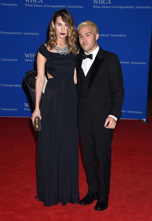 Meagan Camper et Pete Wentz assistent au dîner de gala de l'association des Correspondants de la Maison Blanche à l'hôtel Washington Hilton. Washington, le 25 avril 2015.