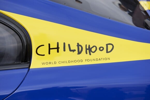 Le prince Carl Philip de Suède dévoilait le 24 avril 2015, lors d'une rencontre avec ses coéquipiers du team Volvo Polestar avec la presse au circuit de Knutstorp, les ajouts faits sur la carrosserie de sa voiture, qui porte désormais les logos de Childhood, fondation de sa mère la reine Silvia et sa soeur la princesse Madeleine, et Project Playground, association de sa fiancée Sofia Hellqvist.