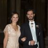 Le prince Carl Philip et sa fiancée Sofia Hellqvist au dîner donné en l'honneur des lauréats des Prix Nobel au palais royal à Stockholm, le 11 décembre 2014.
