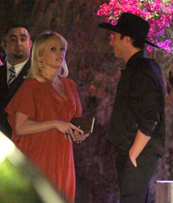 Exclusif - Pamela Anderson, guest - Arrivée des people à une soirée privée au "Lucy's El Adobe Cafe" à West Hollywood, le 9 avril 2015.