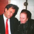  Jacqueline Stone (n&eacute;e Goddet) avec son fils Oliver Stone &agrave; Paris en 1994.&nbsp; 