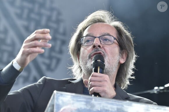 Christophe Alévêque - Reporters Sans Frontières (RSF) organise pour ses 30 ans "Un concert pour la liberté" pour célébrer la Journée Mondiale de Liberté de la Presse sur la place de la République à Paris, le 3 mai 2015.