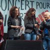 Corinne Rey (Coco), Zineb El Rhazoui et Patrick Pelloux de Charlie Hebdo - Reporters Sans Frontières (RSF) organise pour ses 30 ans "Un concert pour la liberté" pour célébrer la Journée Mondiale de la Liberté de la Presse sur la place de la République à Paris, le 3 mai 2015.