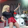 HollySiz (Cécile Cassel) - Reporters Sans Frontières (RSF) organise pour ses 30 ans "Un concert pour la liberté" pour célébrer la Journée Mondiale de Liberté de la Presse sur la place de la République à Paris, le 3 mai 2015.