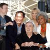 Walter Koenig, George Takei, James Doohan, Grace Lee Whitney et Michelle Nichols lors de l'inauguration de l'étoile de James Doohan à Hollywood le 1er septembre 2004
