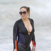 Mariah Carey s'amuse avec sa fille Monroe et des amis sur la plage de Flamands à Saint-Barthélemy, le 29 mars 2015.