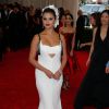 Selena Gomez (habillée d'une robe Vera Wang) assiste au Met Gala 2015, vernissage de l'exposition "China: through the looking glass" au Metropolitan Museum of Art. New York, le 4 mai 2015.