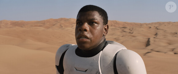 John Boyega est Finn dans Le Réveil de la Force. En salles le 18 décembre 2015.