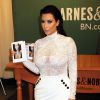 Kim Kardashian fête la sortie de son livre avec une séance de dédicaces de son livre "Selfish" à la librairie Barnes & Noble de la 5th Avenue. New York, le 5 mai 2015.