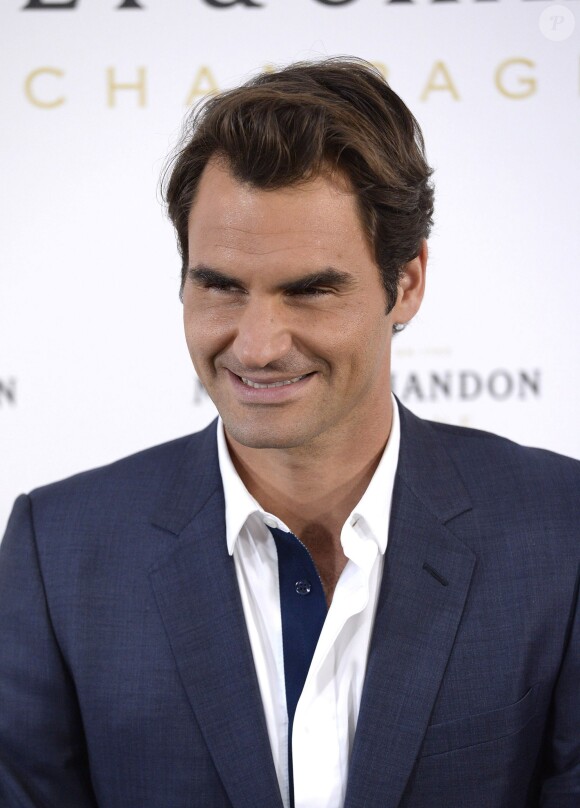 Roger Federer lors de la soirée "Moët Tiny Tennis" organisée par les champagnes Moët & Chandon à l'ambassade de France à Madrid le 5 mai 2015