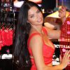 Adriana Lima présente les articles "Saint-Valentin" de Victoria's Secret à Las Vegas, le 3 février 2015.  2/3/15 Adrianna Lima at the Forum Shops at Caesars Palace. (Las Vegas, Nevada)03/02/2015 - Las Vegas