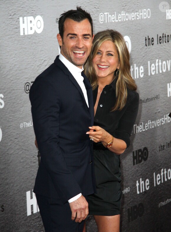 Justin Theroux et sa fiancée Jennifer Aniston à New York, le 23 juin 2014.
