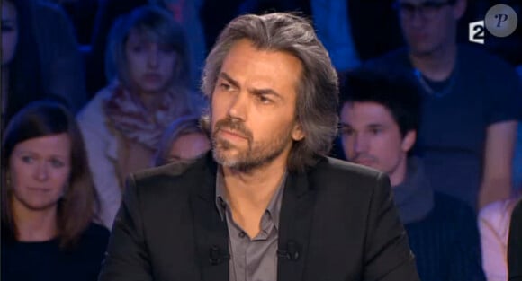 Aymeric Caron, dans On n'est pas couché sur France 2, le samedi 9 mai 2015.
