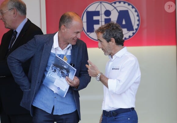 Bertrand Piccard et Alain Prost, de l'écurie e.dams-Renault, le 9 mai 2015 lors du premier E-Prix de Monaco, 7e étape du championnat de Formule E (véhicules électriques).
