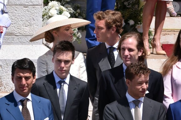Pierre Casiraghi et sa fiancée Beatrice Borromeo participaient le 10 mai 2015 au baptême du prince héréditaire Jacques et de la princesse Gabriella de Monaco.