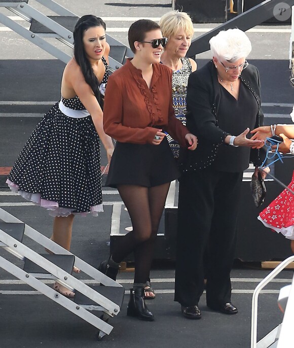 Rumer Willis et Tallulah Willis avec leur grand-mère Marlene Willis - Les danseurs de "Dancing With The Stars" dans les studios de Hollywood, le 11 mai 2015  