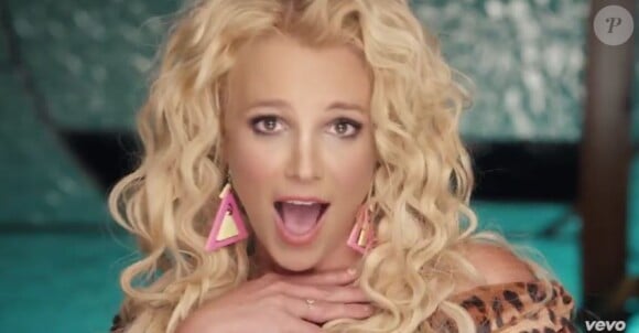 Britney Spears dans le clip de son nouveau single intitulé Pretty Girls
