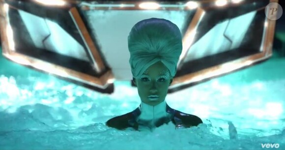 Iggy Azalea dans le clip de Pretty Girls