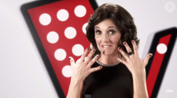L'humoriste Florence Foresti et la parodie de Jenifer dans The Voice pour le Palmashow (D8). Mai 2014