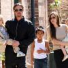 Brad Pitt, Angelina Jolie et leur six enfants à la Nouvelle-Orléans, le 20 mars 2011.