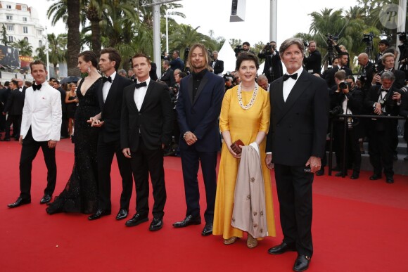 Elettra Rossellini Wiedemann, son mari James Marshall, Isabella Rossellini - Montée des marches du film "Sicario" lors du 68e Festival International du Film de Cannes le 19 mai 2015