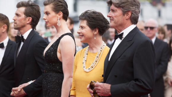 Elettra Rossellini rayonnante avec son mari, son frère et sa mère Isabella