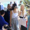 Cara Delevigne et Kendall Jenner ont déjeuner sur la plage du Martinez lors du 68ème festival international du film de Cannes. Le 20 mai 2015 