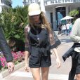  Cara Delevigne et Kendall Jenner ont d&eacute;jeuner sur la plage du Martinez lors du 68&egrave;me festival international du film de Cannes. Le 20 mai 2015&nbsp;&nbsp; 