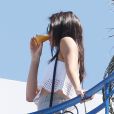  Kendall Jenner prend le soleil &agrave; Cannes, le 20 mai 2015 
