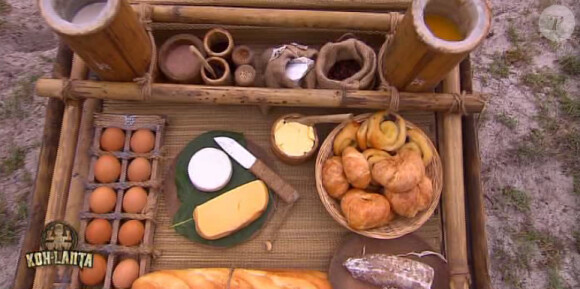 Le petit déjeuner français dans Koh-Lanta 2015, sur TF1, le vendredi 22 mai 2015