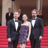 Michael Fassbender, Marion Cotillard (robe Dior) et Justin Kurzel - Montée des marches du film "Macbeth" lors du 68e Festival International du Film de Cannes le 23 mai 2015