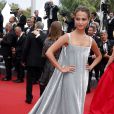  Alicia Vikander - Mont&eacute;e des marches du film "Macbeth" lors du 68e Festival International du Film de Cannes, le 23 mai 2015. 