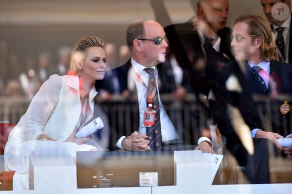 Charlene et Albert de Monaco avec Andrea Casiraghi lors du 73e Grand Prix de Monaco le 24 mai 2015.