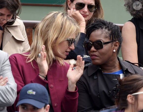 Pauline Lefèvre et Claudia Tagbo au second jour des Internationaux de Roland-Garros à Paris, le 25 mai 2015