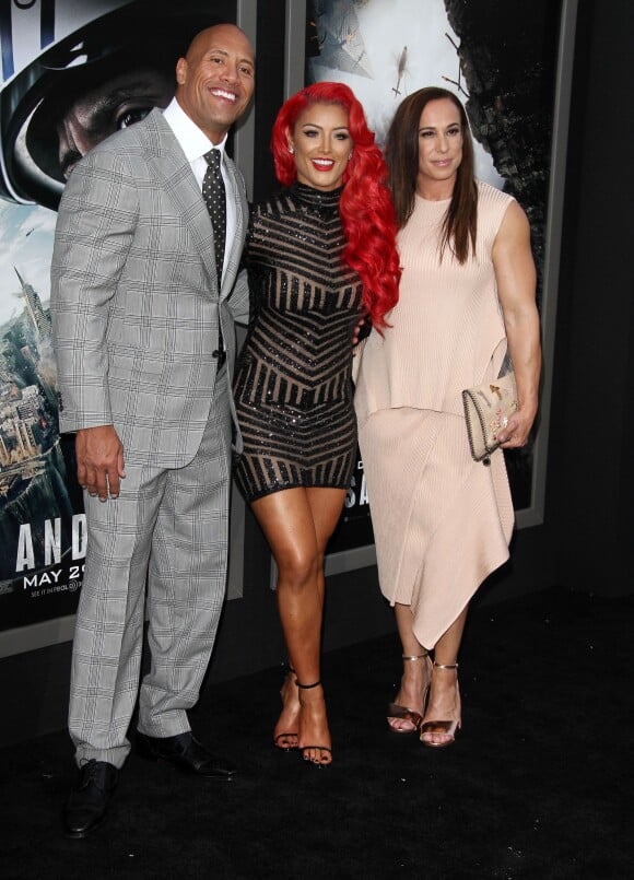 Dwayne Johnson, Eva Marie - Première du film "San Andreas" à Los Angeles le 26 mai 2015.  