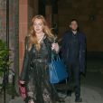  Lindsay Lohan sort de bo&icirc;te de nuit avec un homme dont on ne conna&icirc;t pas l'identit&eacute;, au Mayfair, &agrave; Londres, le 5 mai 2015 