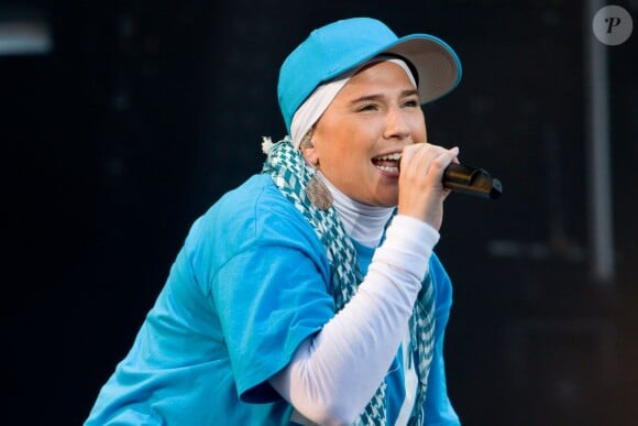 Diam's se produit lors du Festival des Vieilles Charrues à Carhaix, le 16 juillet 2010.