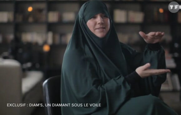 Mélanie Georgiadès, alias Diam's, interviewée dans le magazine d'information Sept à huit sur TF1, le dimanche 24 mai 2015.
