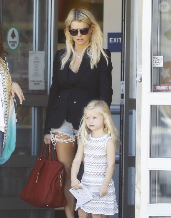 Exclusif - Jessica Simpson et sa fille Maxwell à Los Angeles. Le 1er mai 2015