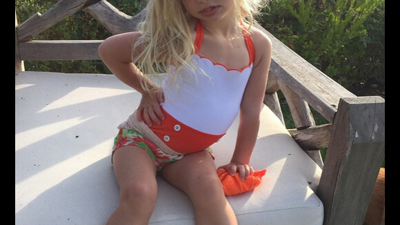Jessica Simpson : Crinière blonde et petite moue, à 3 ans, Maxwell l'imite déjà