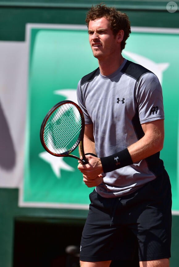 Victoire de Andy Murray sur David Ferrer en quarts de finale du tournoi de Roland-Garros (7-6[4], 6-2, 5-7, 6-1) à Paris, le 3 Juin 2015.