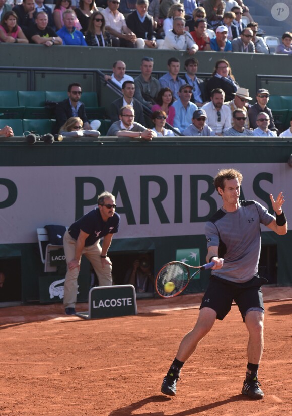 Victoire du tennisman Andy Murray sur David Ferrer en quarts de finale du tournoi de Roland-Garros (7-6[4], 6-2, 5-7, 6-1) à Paris, le 3 Juin 2015.