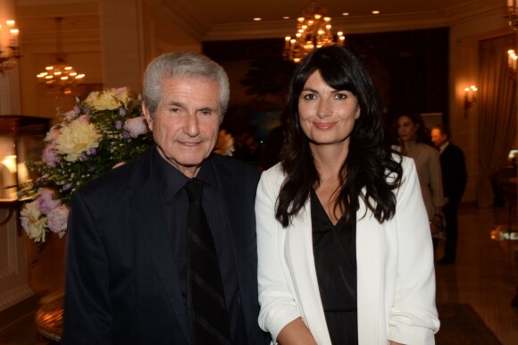 Claude Lelouch et sa compagne Valérie Perrin - Gala de charité annuel de la Fondation Maud Fontenoy à l'hôtel Bristol à Paris, le 4 juin 2015.