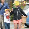Britney Spears se rend dans un magasin Home Depot à Los Angeles, accompagnée de ses enfants Sean Preston et Jayden James, le jeudi 4 juin 2015.