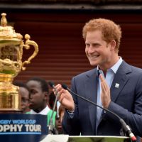 Prince Harry : Après Lady Gaga, rugby, cérémonies et boîte de nuit...